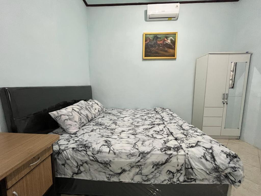Capital O 92615 Villa Utama D'Alas Purwo Ringinpintu Екстериор снимка