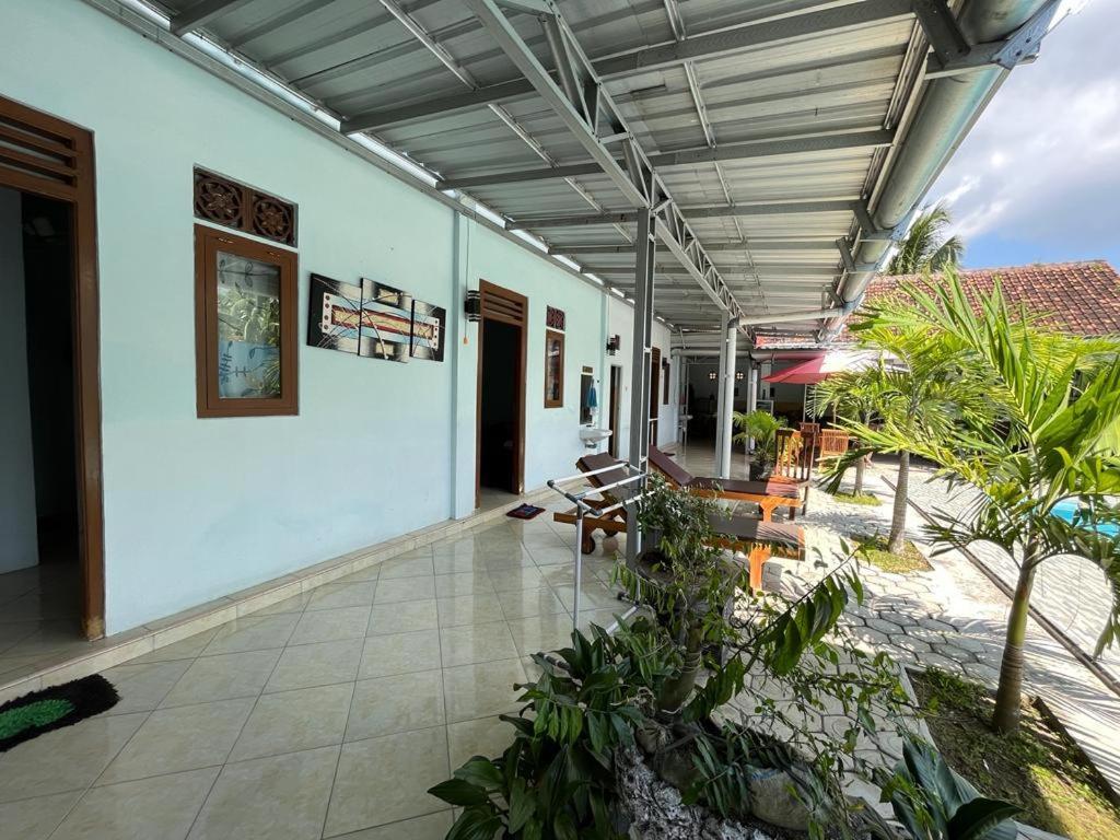 Capital O 92615 Villa Utama D'Alas Purwo Ringinpintu Екстериор снимка