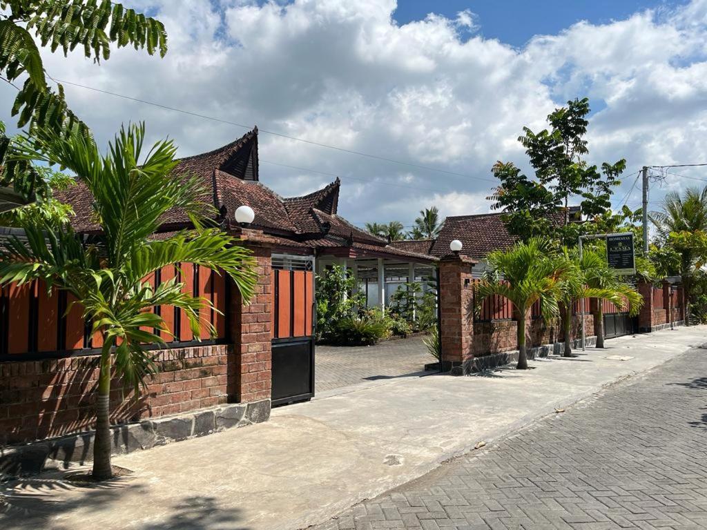 Capital O 92615 Villa Utama D'Alas Purwo Ringinpintu Екстериор снимка